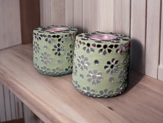 Floral candle holder green