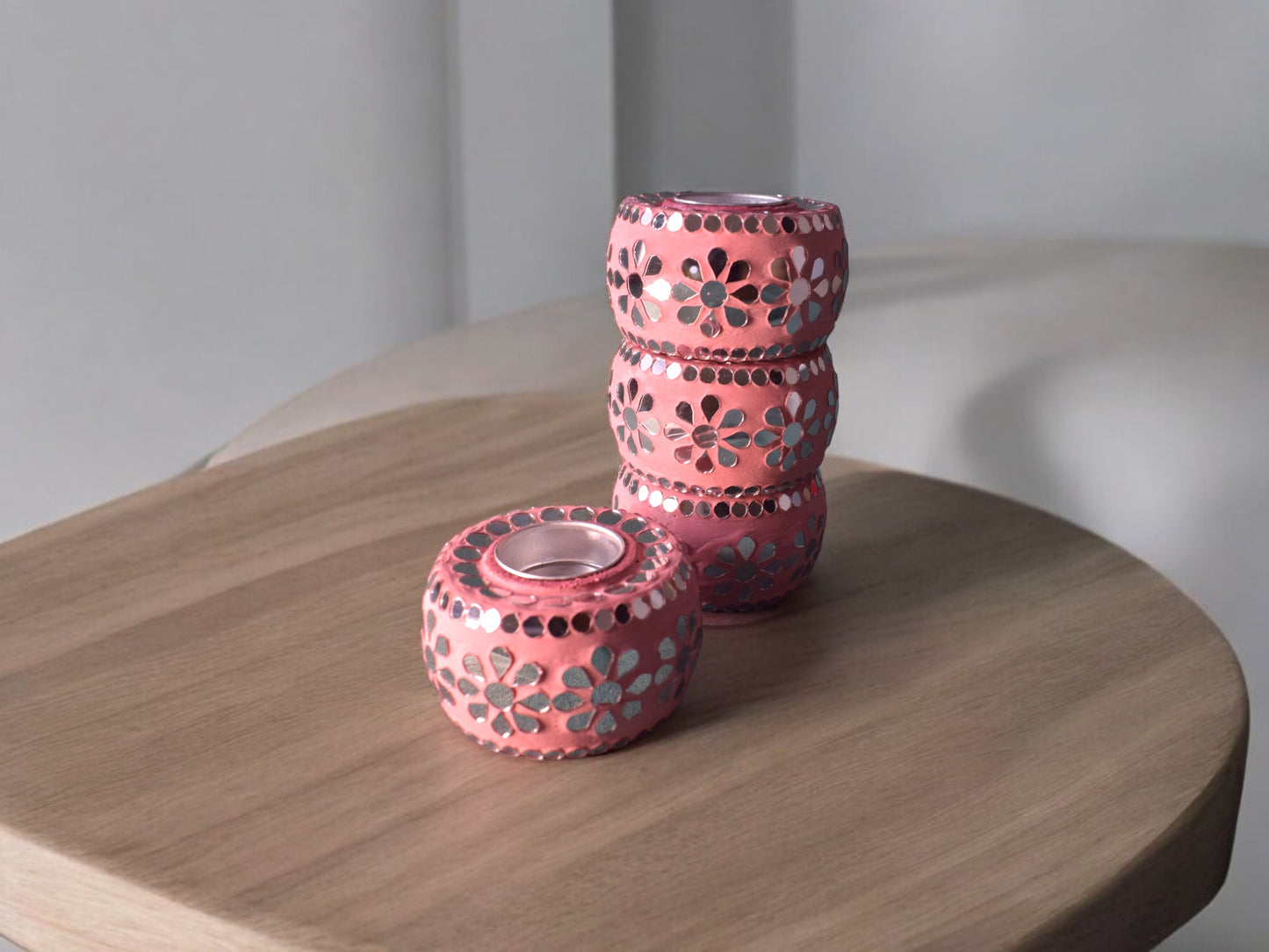 Leela floral tea light candle holder pink